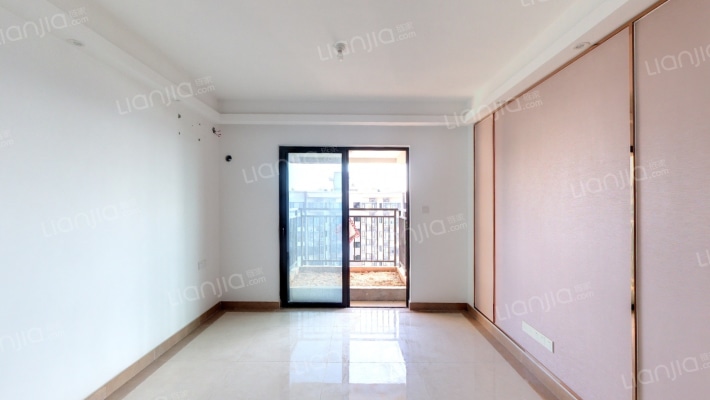 荣和·邕江华府二手房实景图