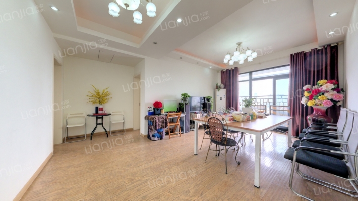 天府湾畔二手房实景图