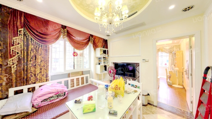 蜂巢山路二手房实景图