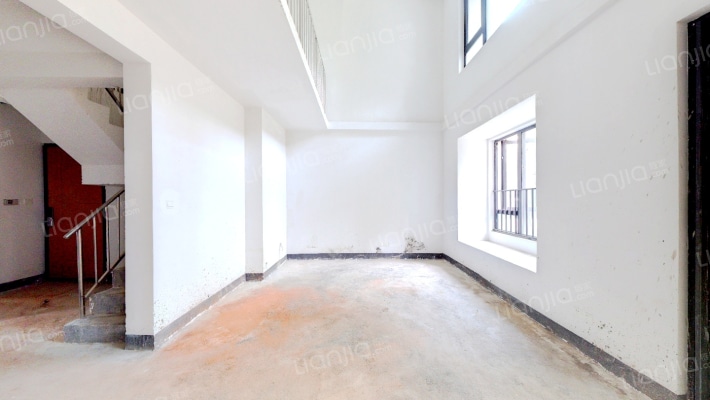 中海世茂府二手房实景图