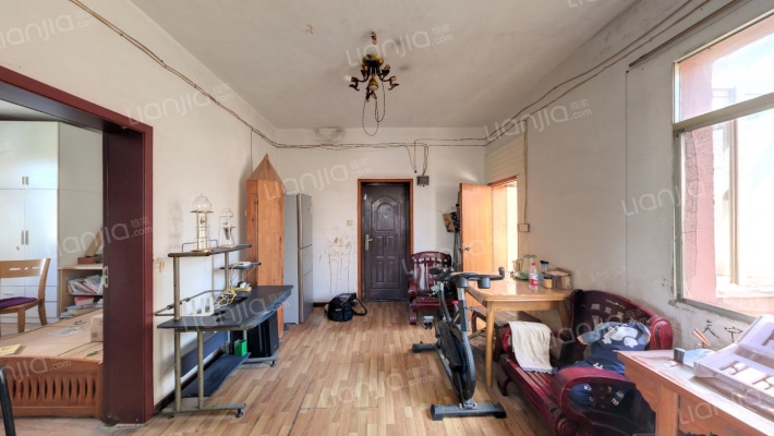 青山南路下沙沟二手房实景图