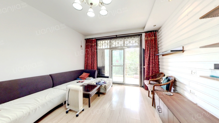 美加湖滨新城一期二手房实景图