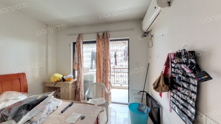 嘉年华花园二手房实景图