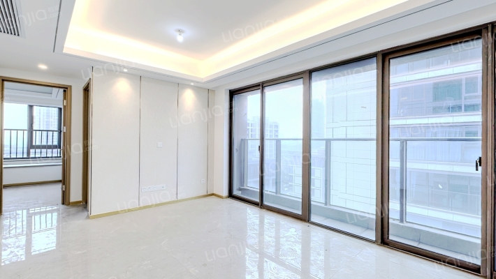 荷源府二手房实景图