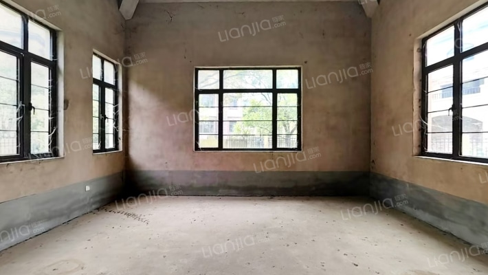 君临山水二手房实景图