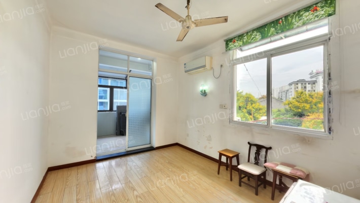 北城角50号二手房实景图