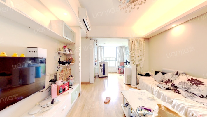 万科爱地住宅区二手房实景图