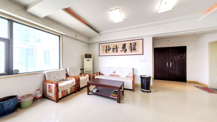 凯旋门二手房实景图