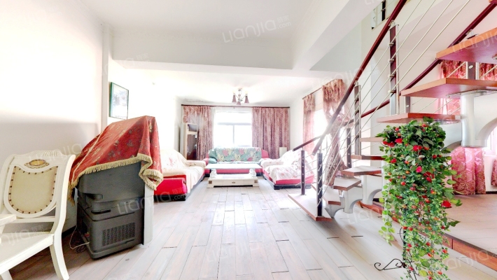 海虹公寓二手房实景图