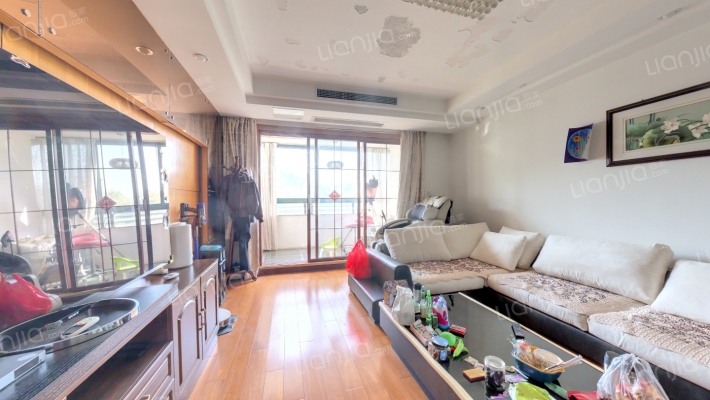 高尔夫湖滨花苑二手房实景图