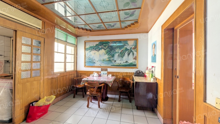 新风小区二手房实景图