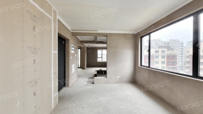 上水华庭二手房实景图