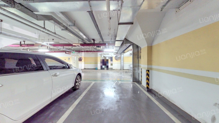 领秀翡翠山A区二手房实景图