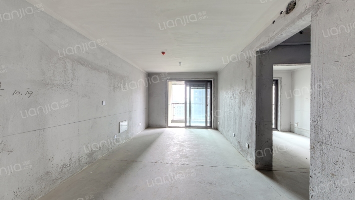 东和和美嘉苑二手房实景图