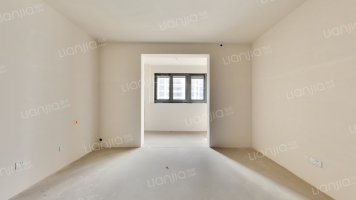 兴南华庭西区二手房实景图