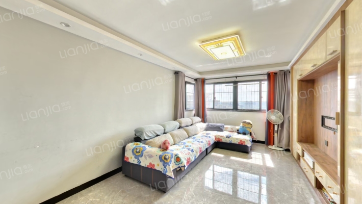 振宁新秀公寓小区二手房实景图