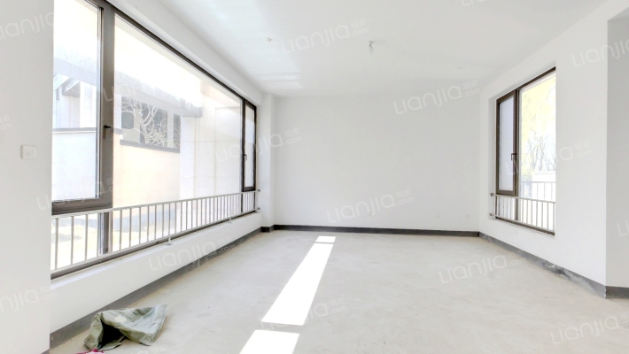 鲁能格拉斯小镇二手房实景图