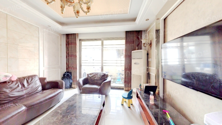 东宇银海二手房实景图