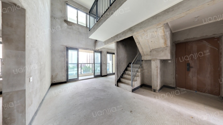 吾悦华府南区二手房实景图