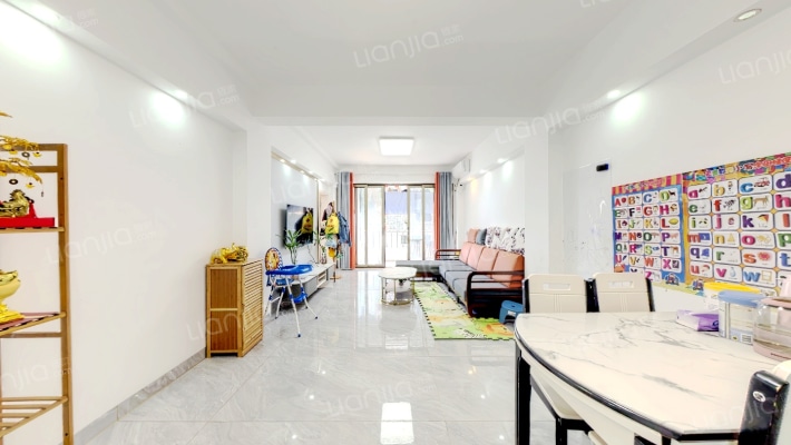 宝龙苑二手房实景图