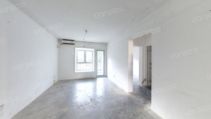 中海半山溪谷花园二手房实景图