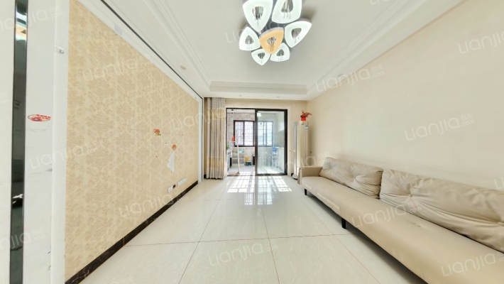 绿地滨湖印象二手房实景图