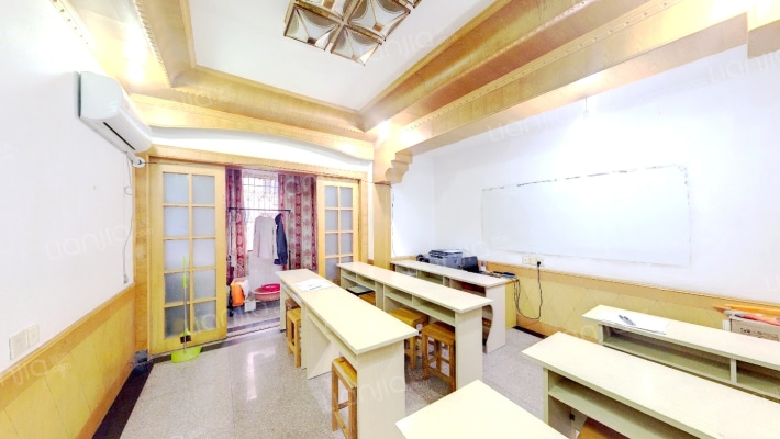 实验公寓二手房实景图