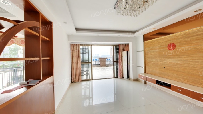 蓝天金地二手房实景图