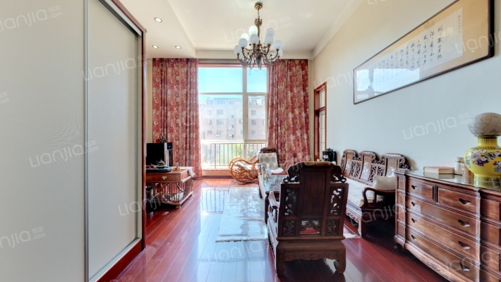 名贵山庄华彩园二手房实景图