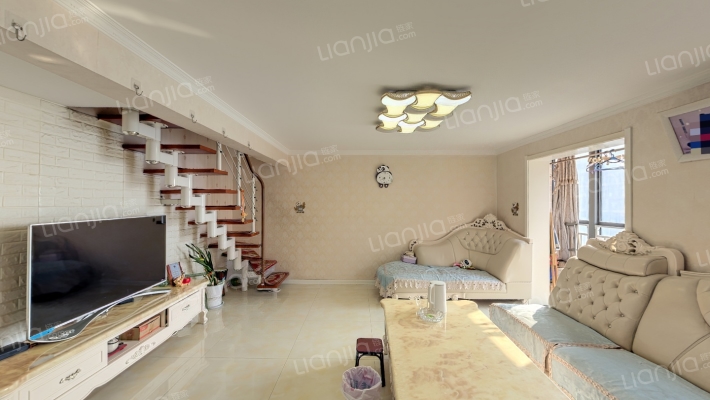 水榭中央领地二手房实景图