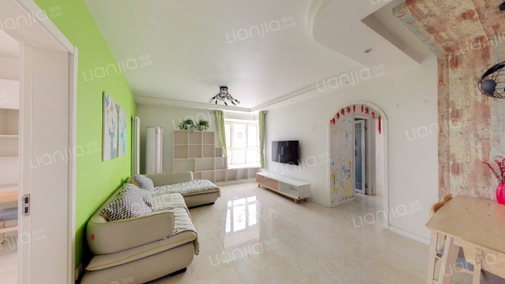 假日山水华庭二手房实景图