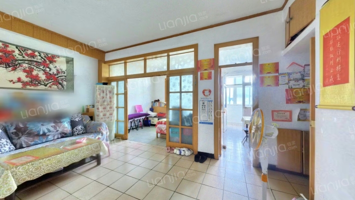 保险公寓二手房实景图