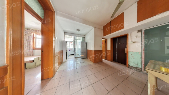 食品学院宿舍二手房实景图