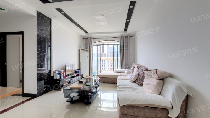 世纪铂爵二手房实景图