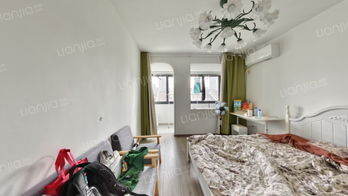 直大方伯二手房实景图