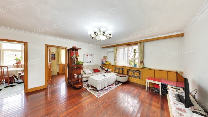 海大家属院二手房实景图