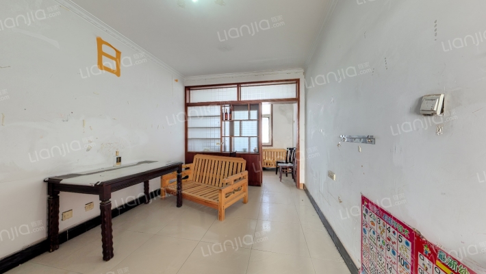 沿河小区二手房实景图