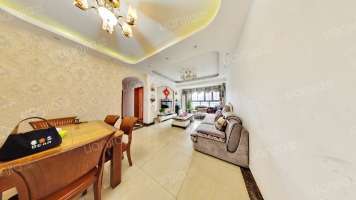 置信逸都B区二手房实景图