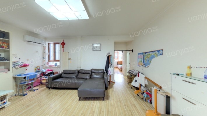 七里山西路开发公司宿舍二手房实景图