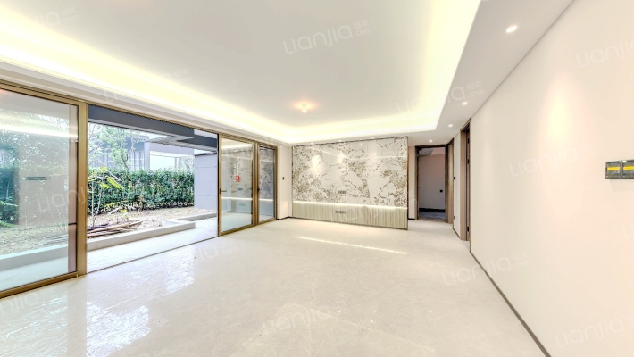 龙湖香港置地瑰雲里二手房实景图