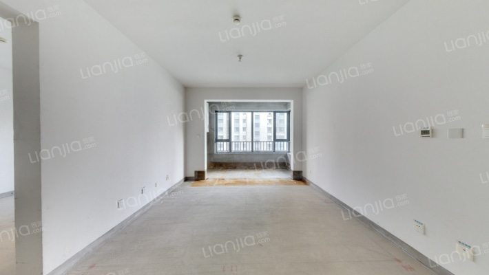 绿地IFC中央公馆B11区二手房实景图