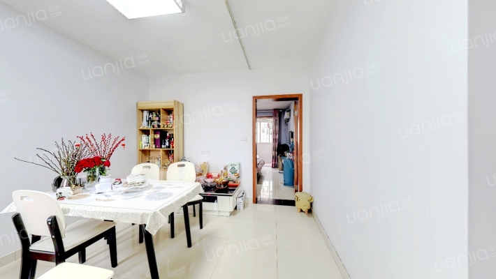 百合春天二手房实景图