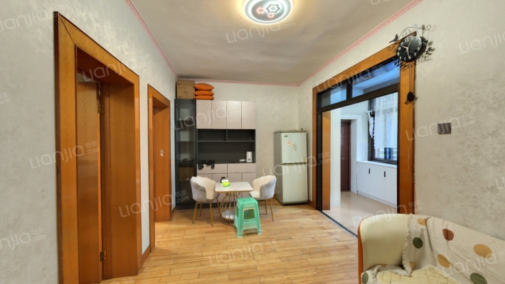 石油大庆村C区二手房实景图