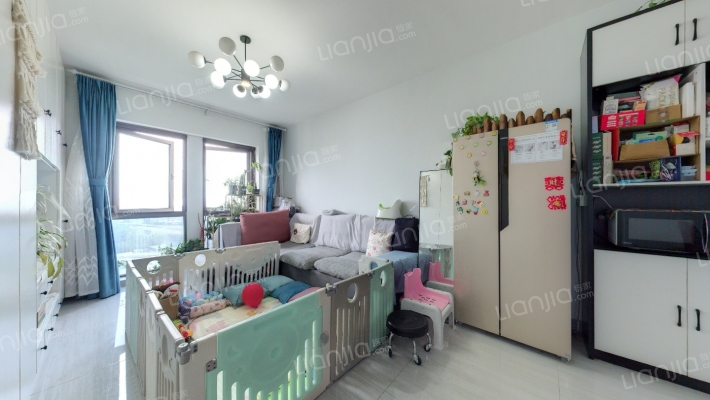 美域二手房实景图