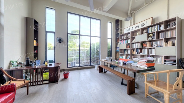 海湾艺墅二手房实景图