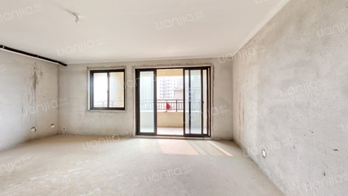 中南绿地云堤二手房实景图