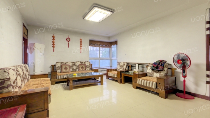 天虹花园B区二手房实景图