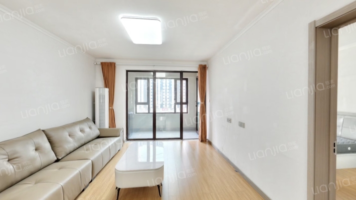 樾府国际 精装三居室 三阳开泰户型中间楼层 全天采光-