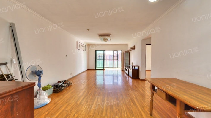 海伦国际贝宁区二手房实景图