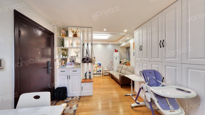 亚东观云国际二手房实景图